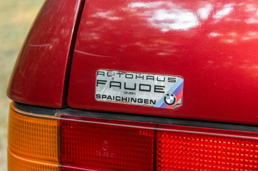 Детали экстерьера BMW 324td Touring (E30) 1991 года  (NA) (фото 28 из 94)